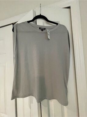 Express Sleeveless Tank Top in Light Gray